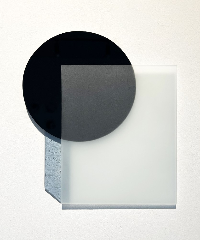 o.T., Buntglas, Floatglas, ca. 26 x 25 cm, 2026